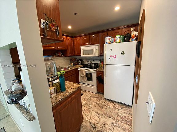 4th image of 3665 NE 167th St APT 203