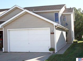 520 Lakeside Dr #29, Lincoln, NE 68528