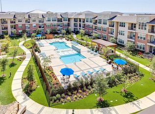 The Quadrangles on Twenty, Grand Prairie, TX 75052
