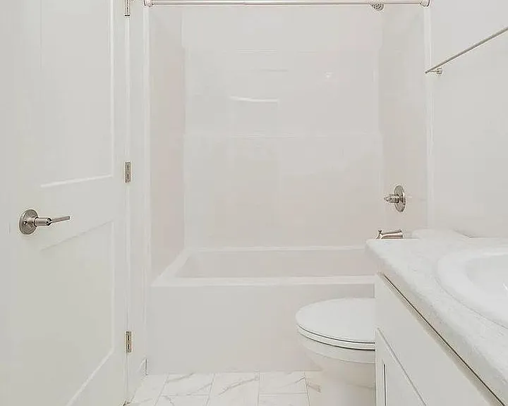 1521 Keystone Cir NE — Photo 17