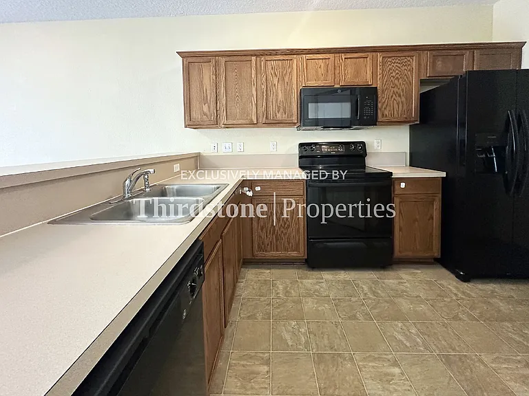 1660 Biscayne Bay Cir — Photo 5