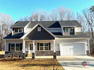 36 Chestnut Ln, Lavonia, GA 30553