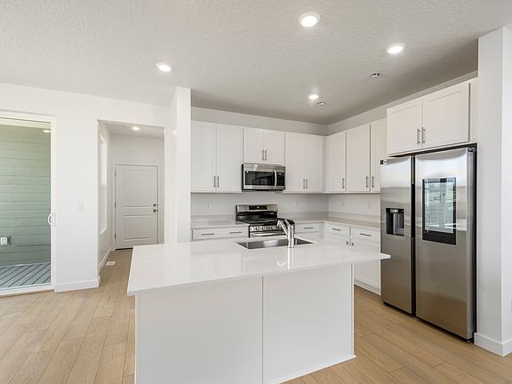 005 lennar 1557 920 w clearfield 5 606