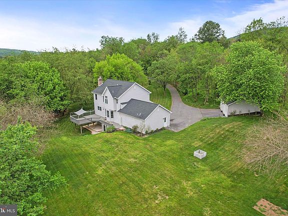3rd image of 25 Spruce Rd