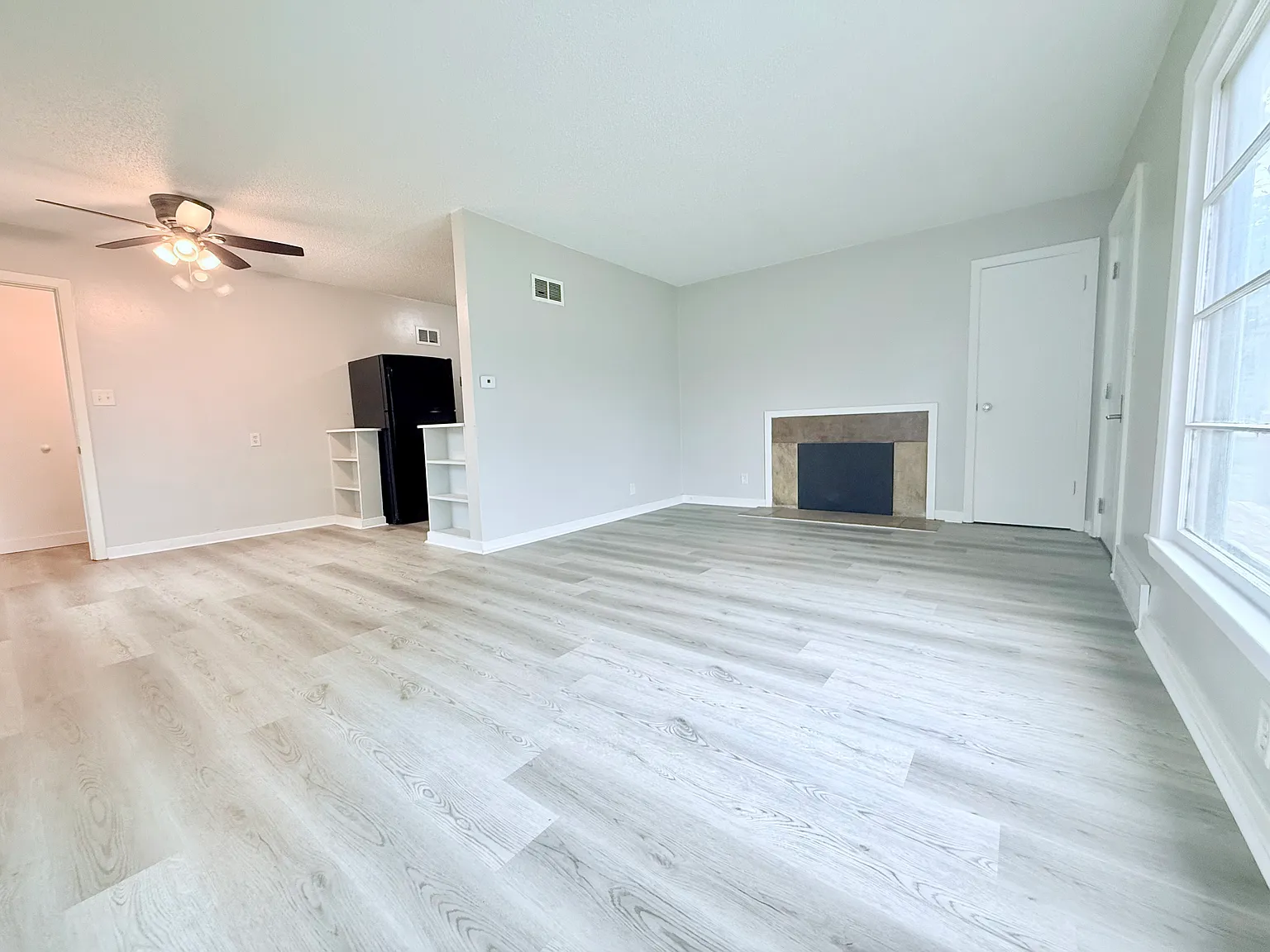 2 bed, 800 sqft, $775 — Photo 1