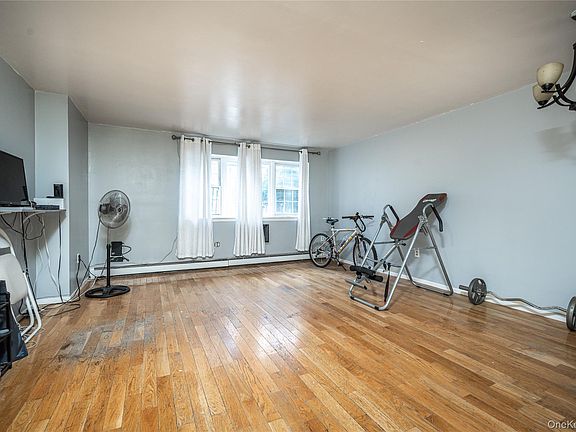4th image of 1164 Union Avenue