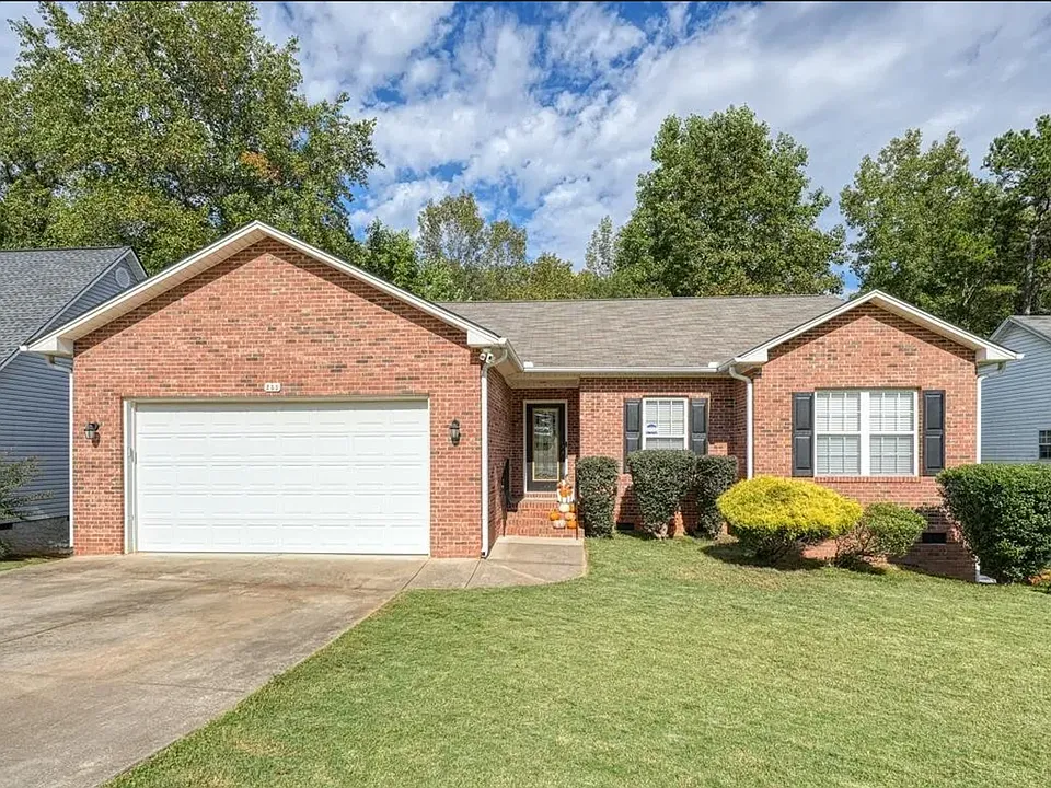 253 Riverrun Dr