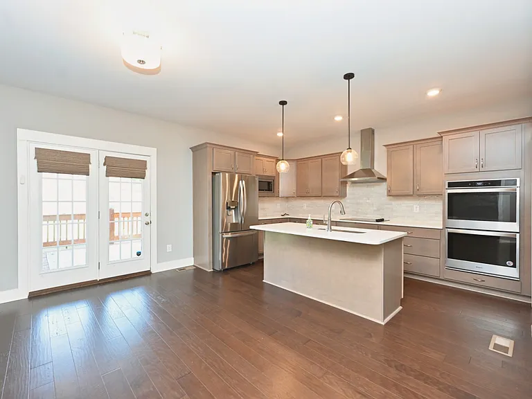 289 Crooked Creek Ln — Photo 11