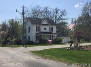 302 Main Cross St, Palmer, IL 62556