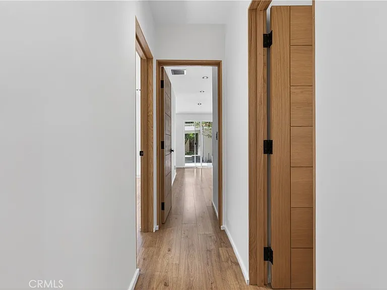 1713 W Alameda Ave — Photo 27