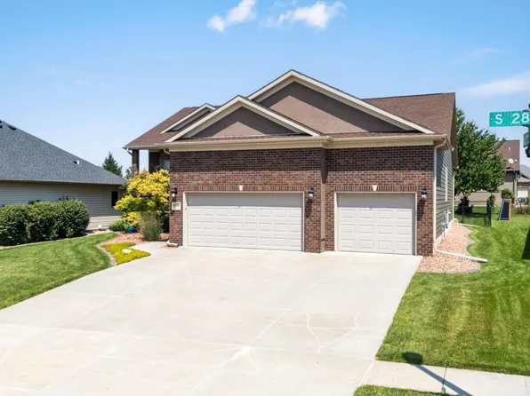 8910 S 28th St, Lincoln, NE 68516