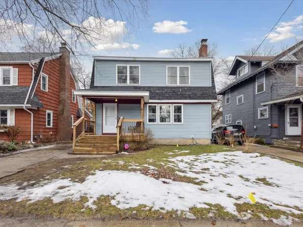 1132 Calvin Ave SE, Grand Rapids, MI 49506
