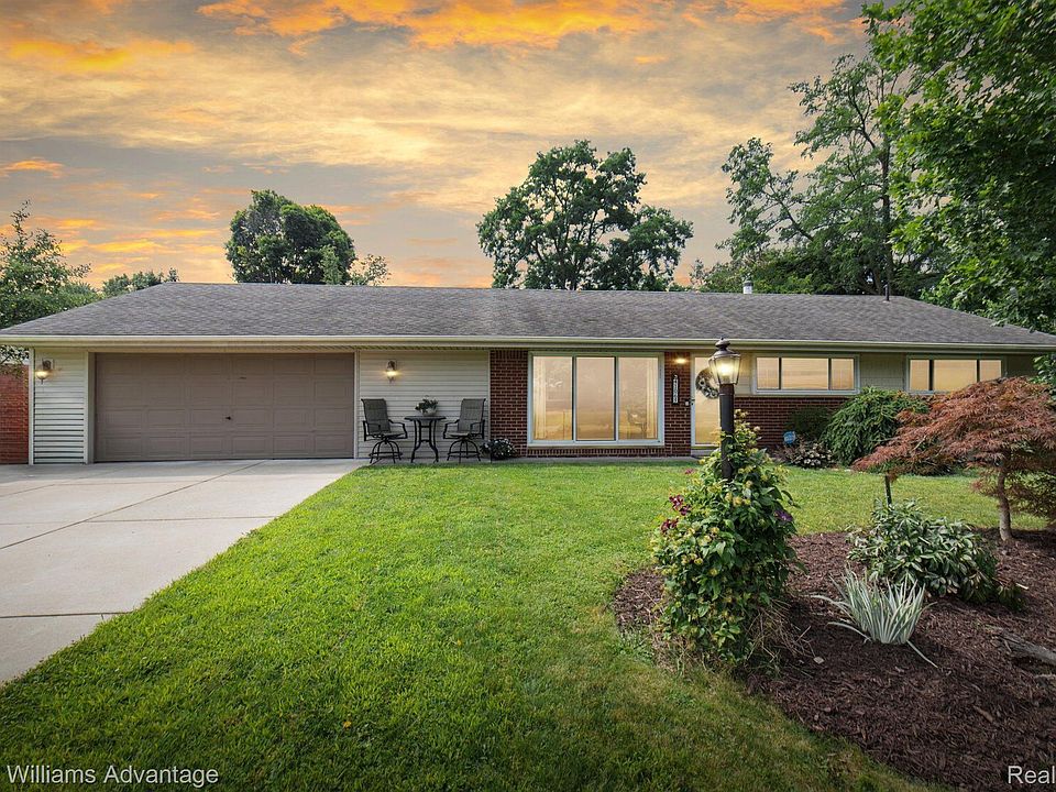 1st image of 41065 S McMahon Cir