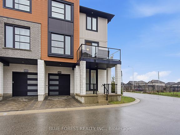 2nd image of 933 Sarnia Rd