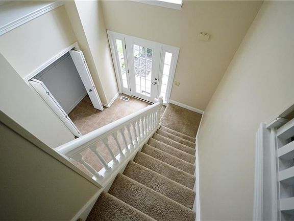 4th image of 1121 Ashview Dr