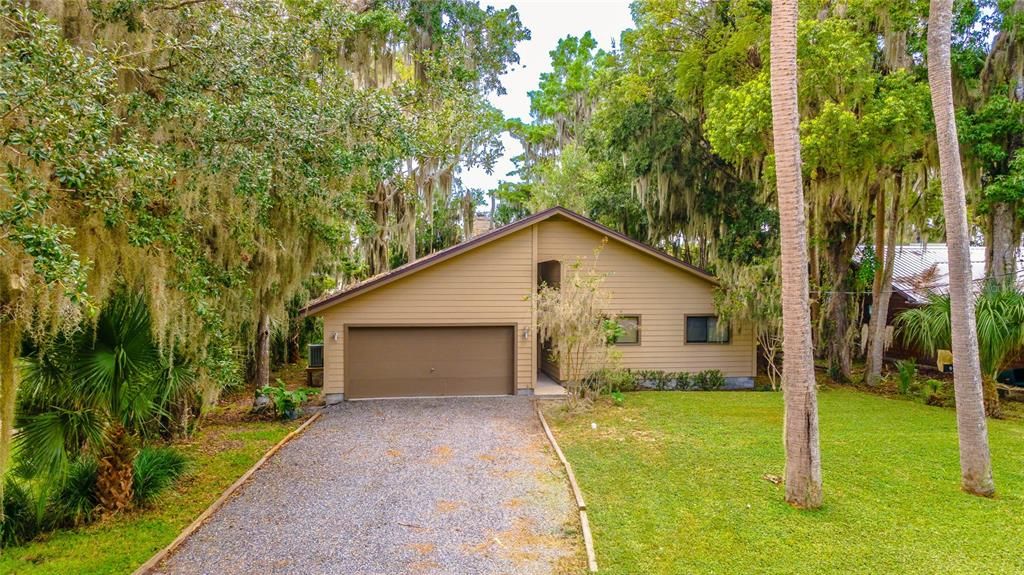 121 N Lake George Dr, Georgetown, FL - View 3