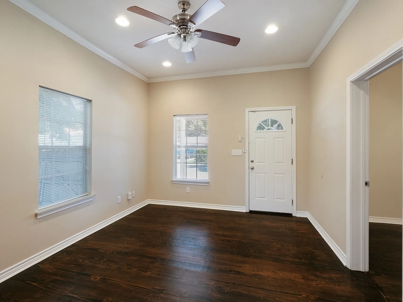 207 Hill Street — Photo 4