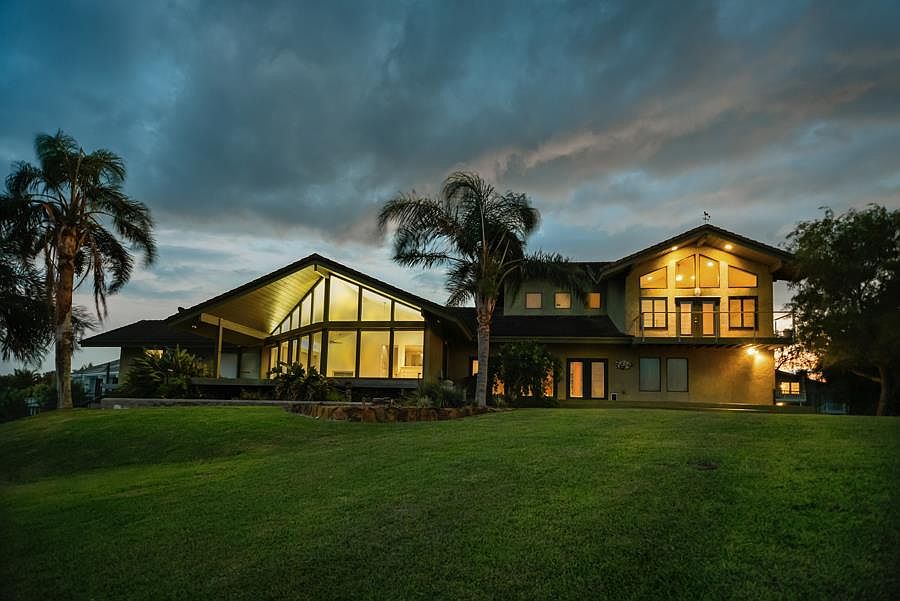 1st image of 5 Villa Del Mar