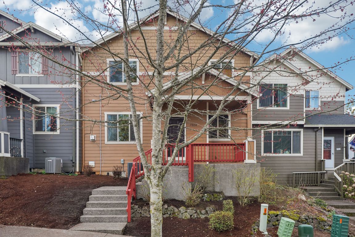 Sandy Heights St-S2003-001.jpg