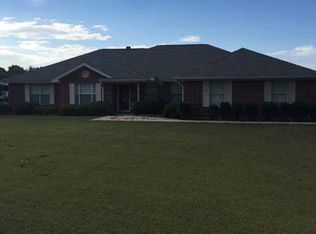 8 Prairie Ln, Bridgeport, TX 76426