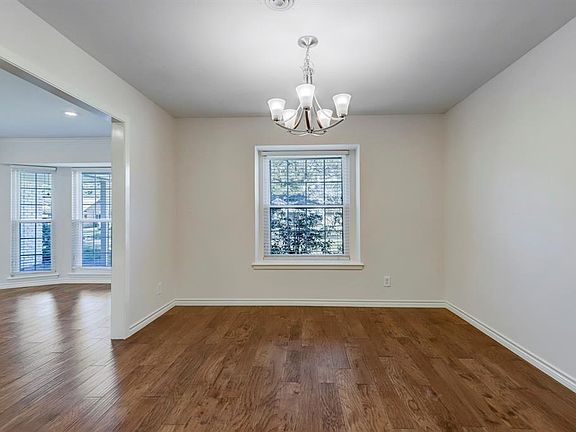 4th image of 10403 Raritan Dr