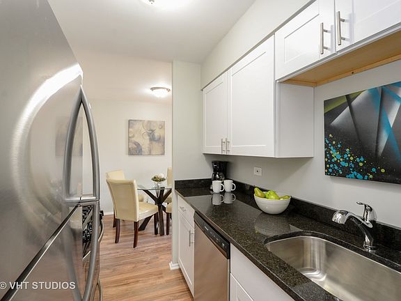 5th image of 5510 Lincoln Ave Unit 405