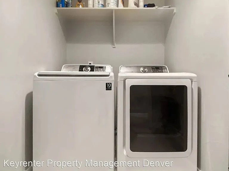 Washer / dryer on the third floor for easy laundry access