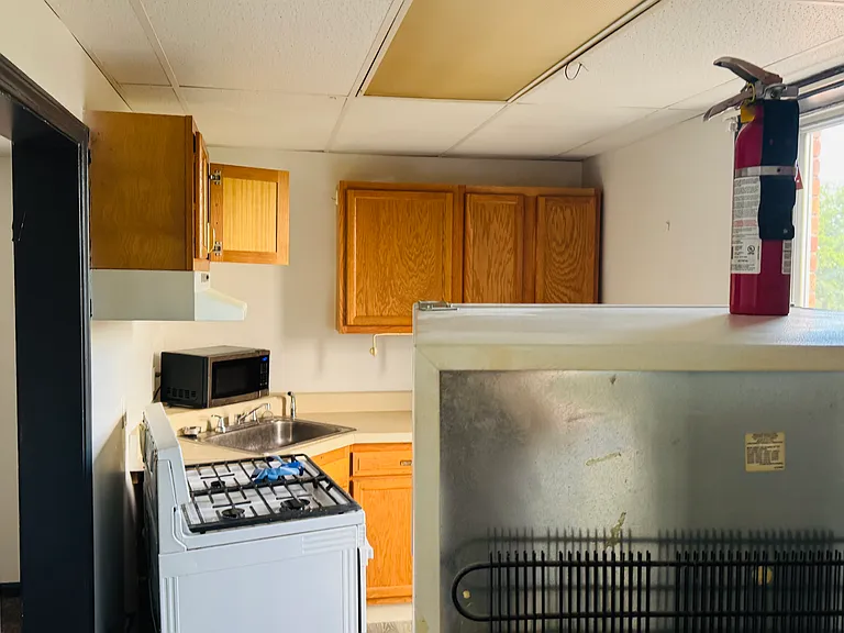 247 1/2 W Main St #5 — Photo 12