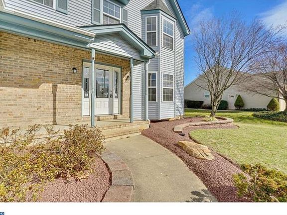 5th image of 4 Vincent Dr