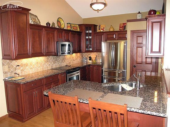 4th image of 806 Layman Creek Cir