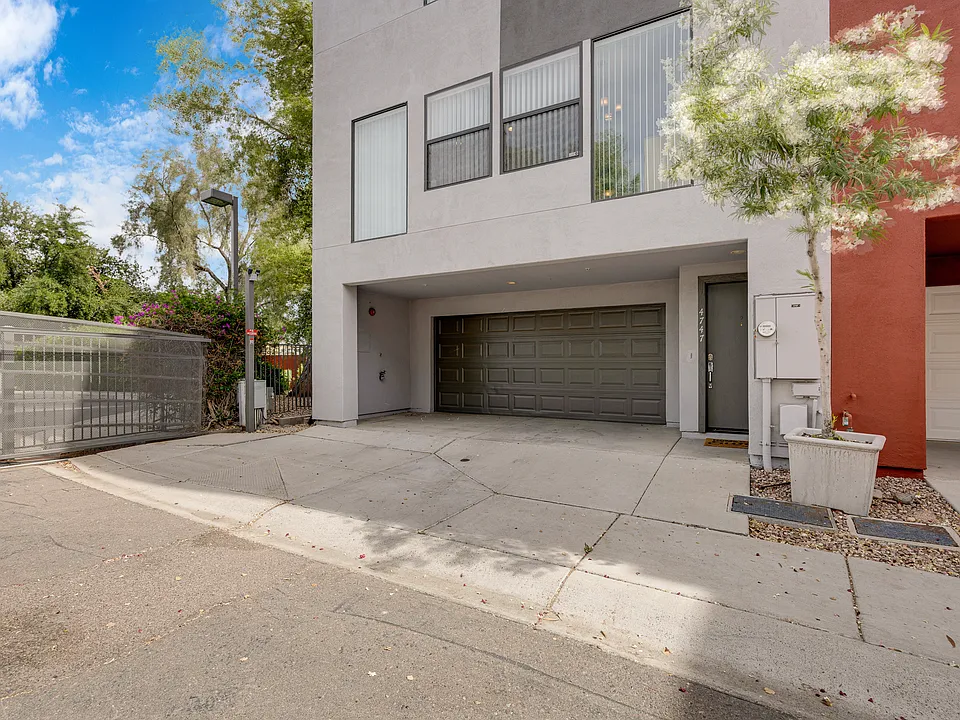 4747 E Culver St #4747