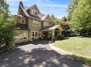 50 Pollard Rd, Mountain Lakes, NJ 07046