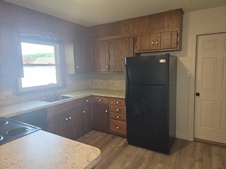 515 Poplar St — Photo 7