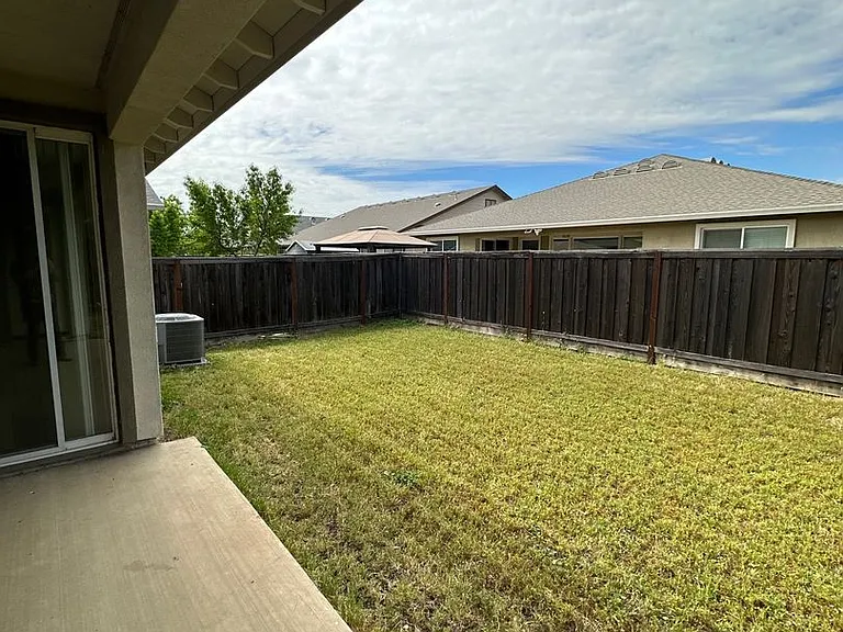 3251 Tinker Creek Way — Photo 15