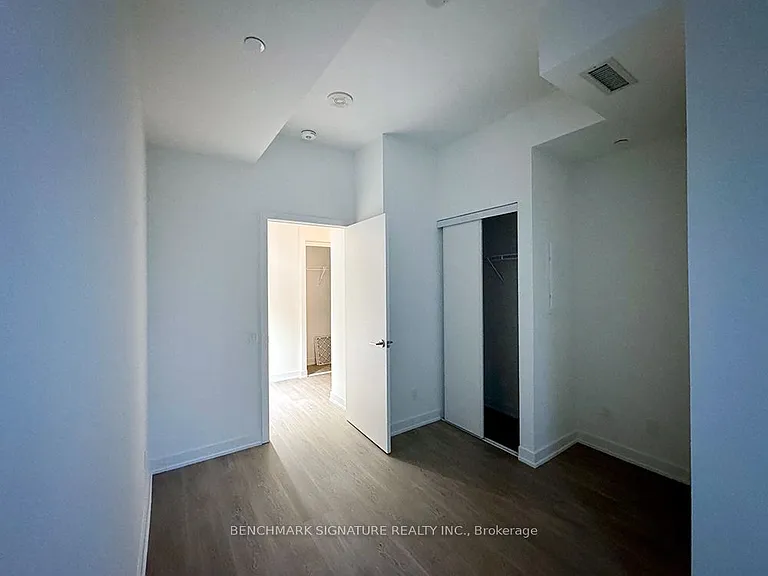 8 Wellesley St W #608 — Photo 10