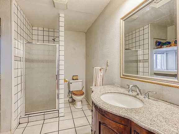 5th image of 2721 Atlas Ave