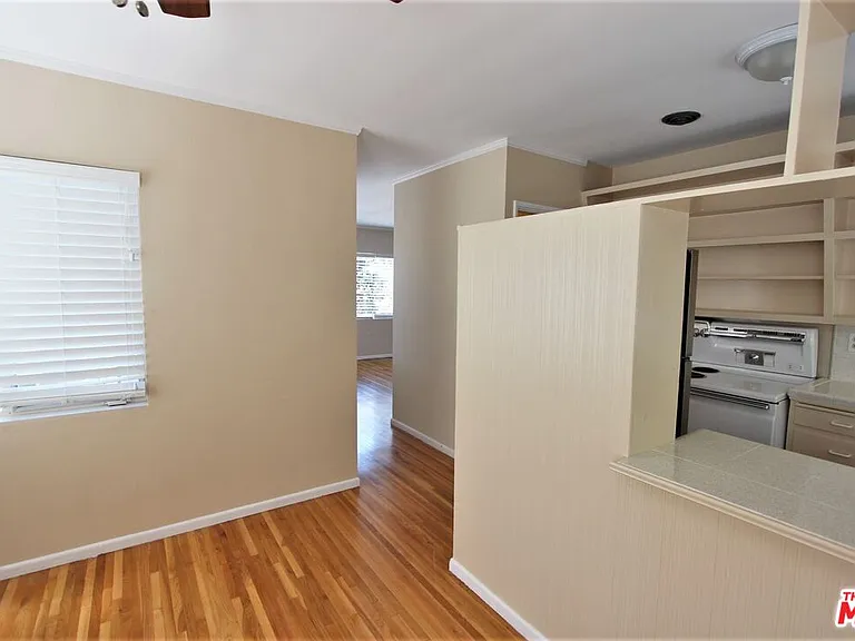 380 Pershing Dr — Photo 9