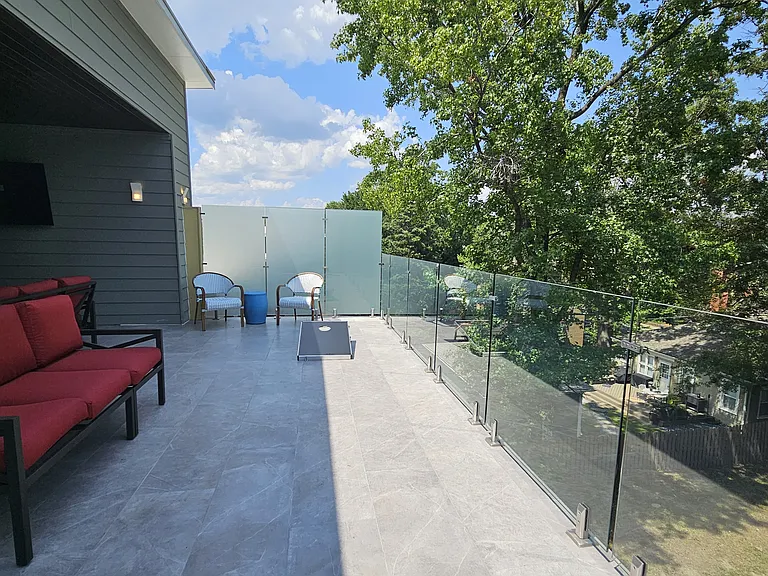 Glass Handrail patio