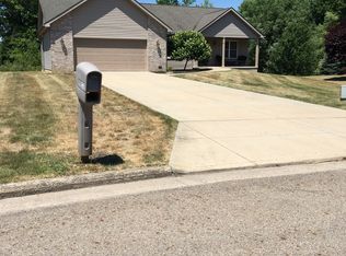 536 Deer Run Dr, Boardman, OH 44512