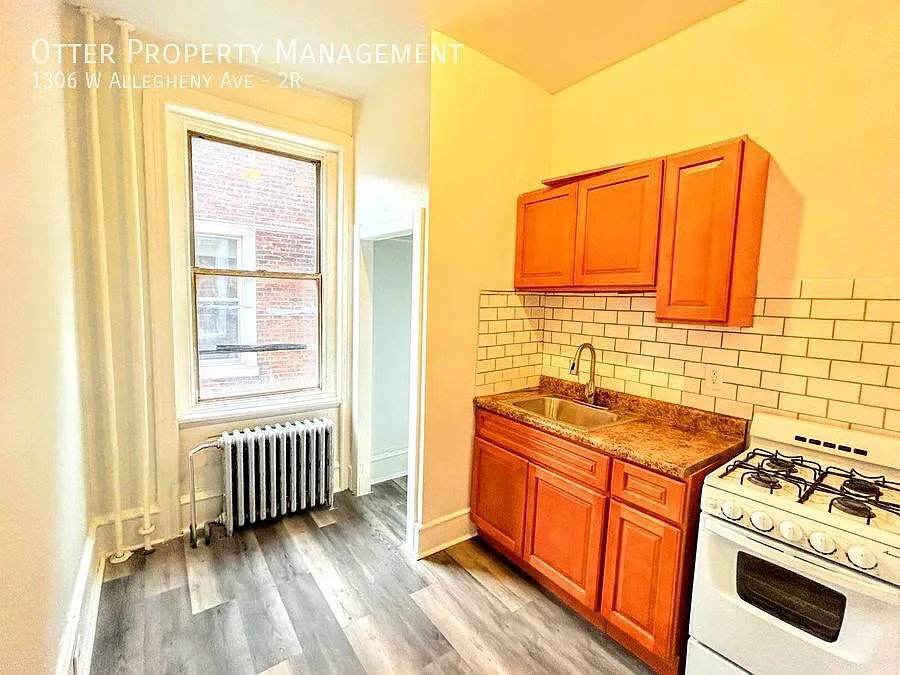 Bright Studio Apartment w/ 1BA in North Philadelphia Cat Friendly — Photo 3
