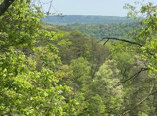 3 Seagroves Rd, Tracy City, TN 37387