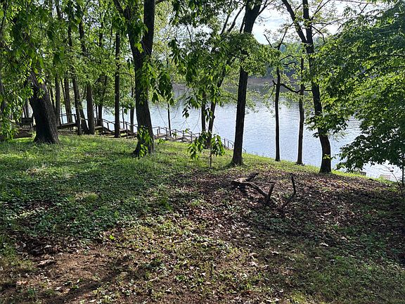 2nd image of 450 Shady Acres Rd