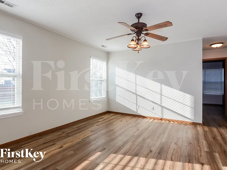 5355 Milhouse Rd — Photo 7
