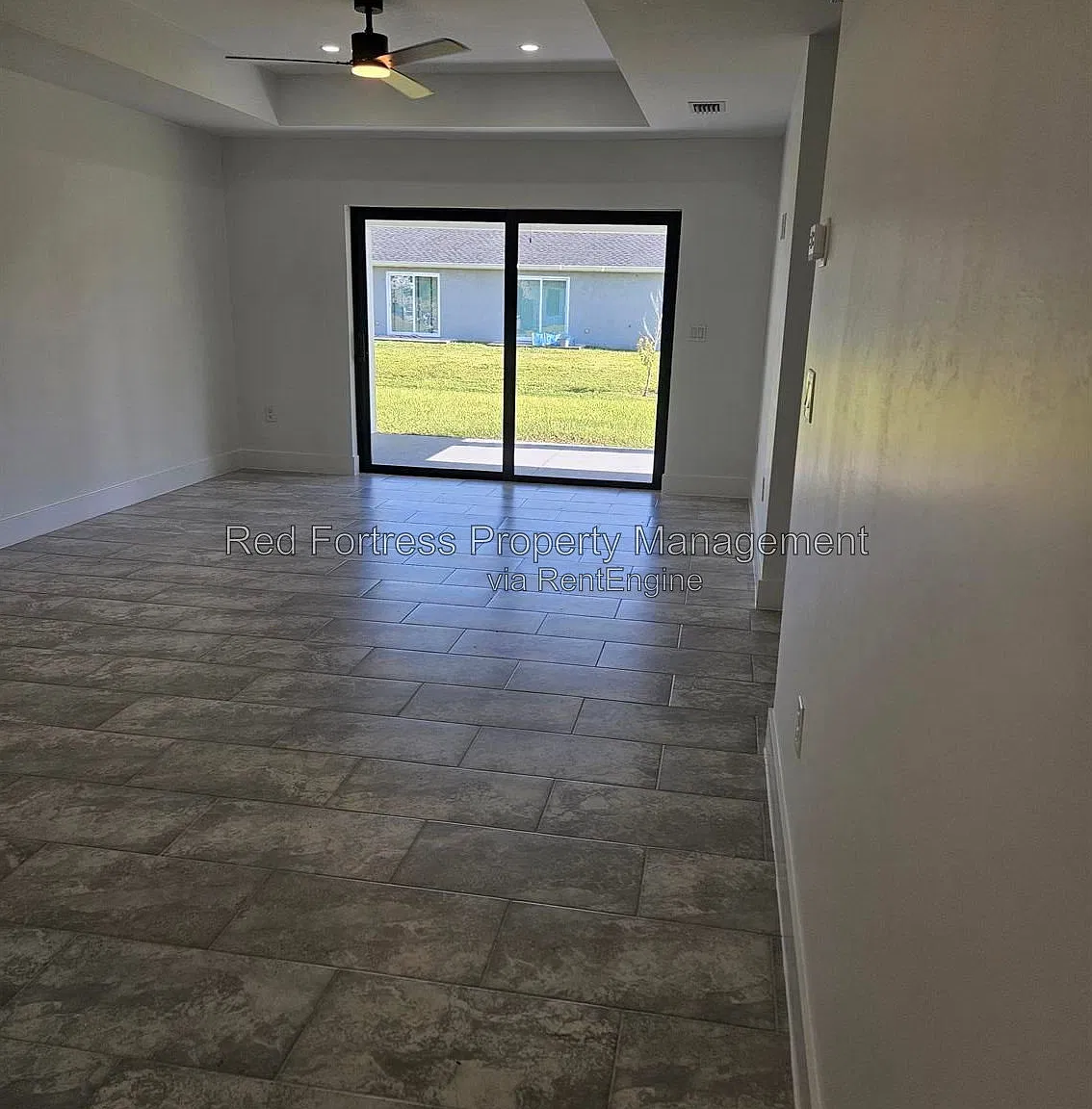 3 bed, 2.0 bath, 1630 sqft, $1,900 — Photo 4