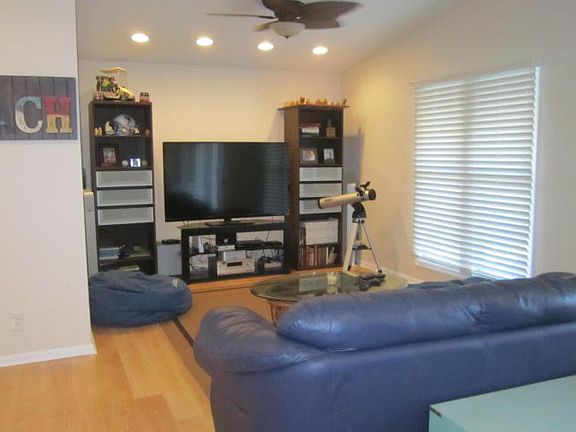 3rd image of 13883 Oleander Ave Unit A