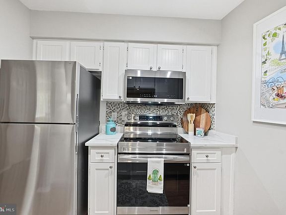 5th image of 3313 Wyndham Cir APT 1209