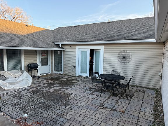 4th image of 32 Chisholm Creek Dr