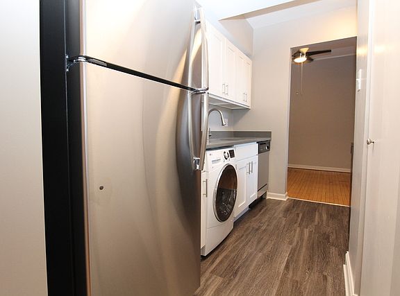 4th image of 2801 W Logan Blvd APT 3R