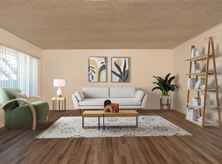1130 Meadowlake Dr #14, Vista, CA 92084