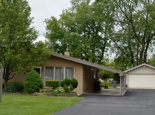 17W122 Elder Ln, Oakbrook Terrace, IL 60181